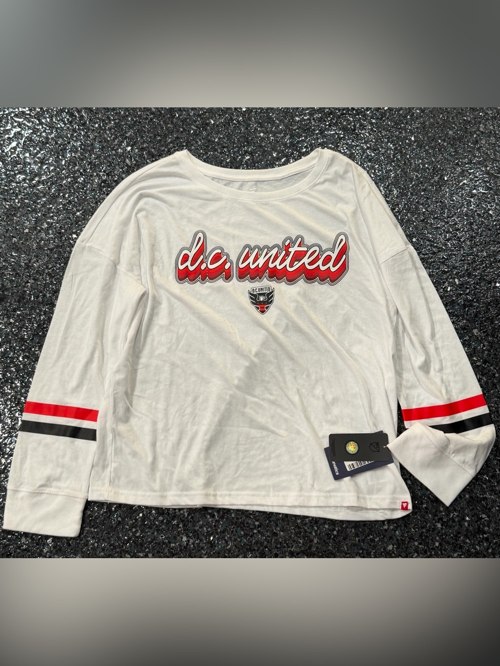 DC United Long Sleeve Fanatics T-Shirt, Size XL Women’s NWT